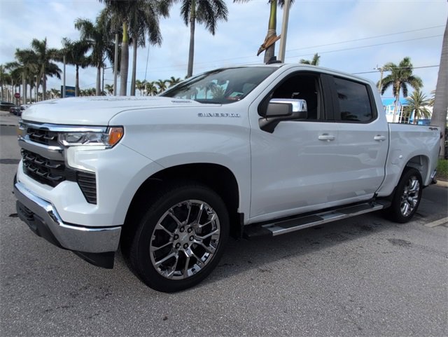 2026 Chevrolet Silverado 1500 LT photo 4