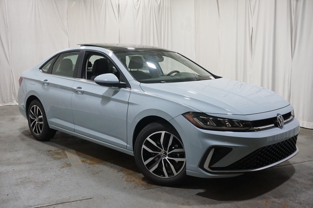 2025 Volkswagen Jetta 1.5T SE photo 2