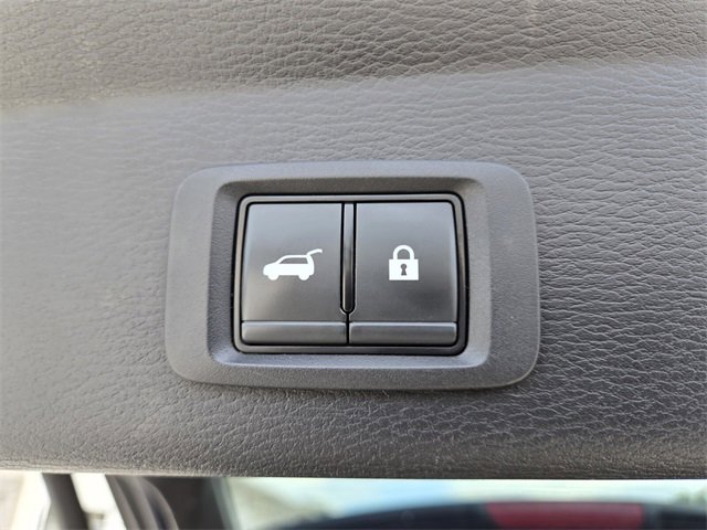 2022 Mitsubishi Outlander Black Edition photo 17