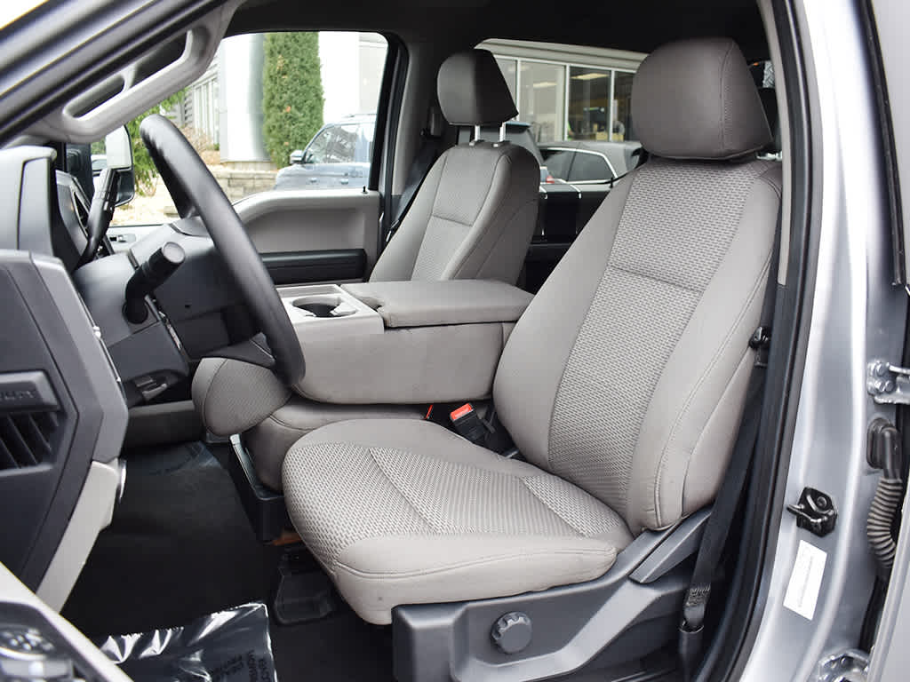 2022 Ford F-350 XLT photo 4