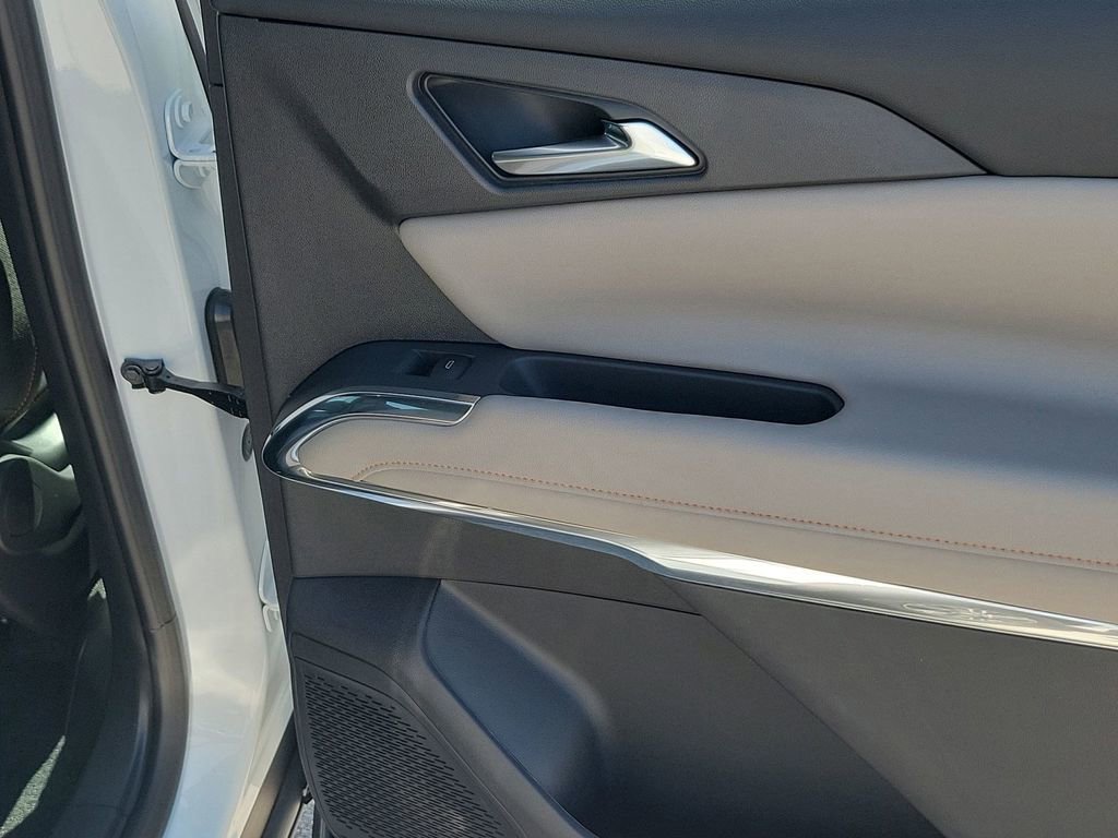 2025 Chevrolet Traverse photo 46