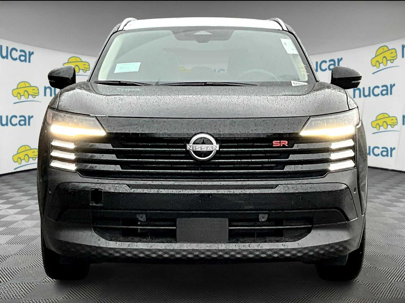 2025 Nissan Kicks SR photo 2