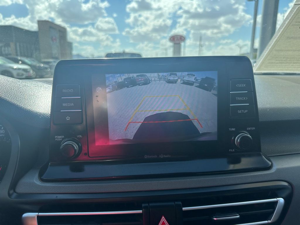 2023 Kia Seltos LX photo 17