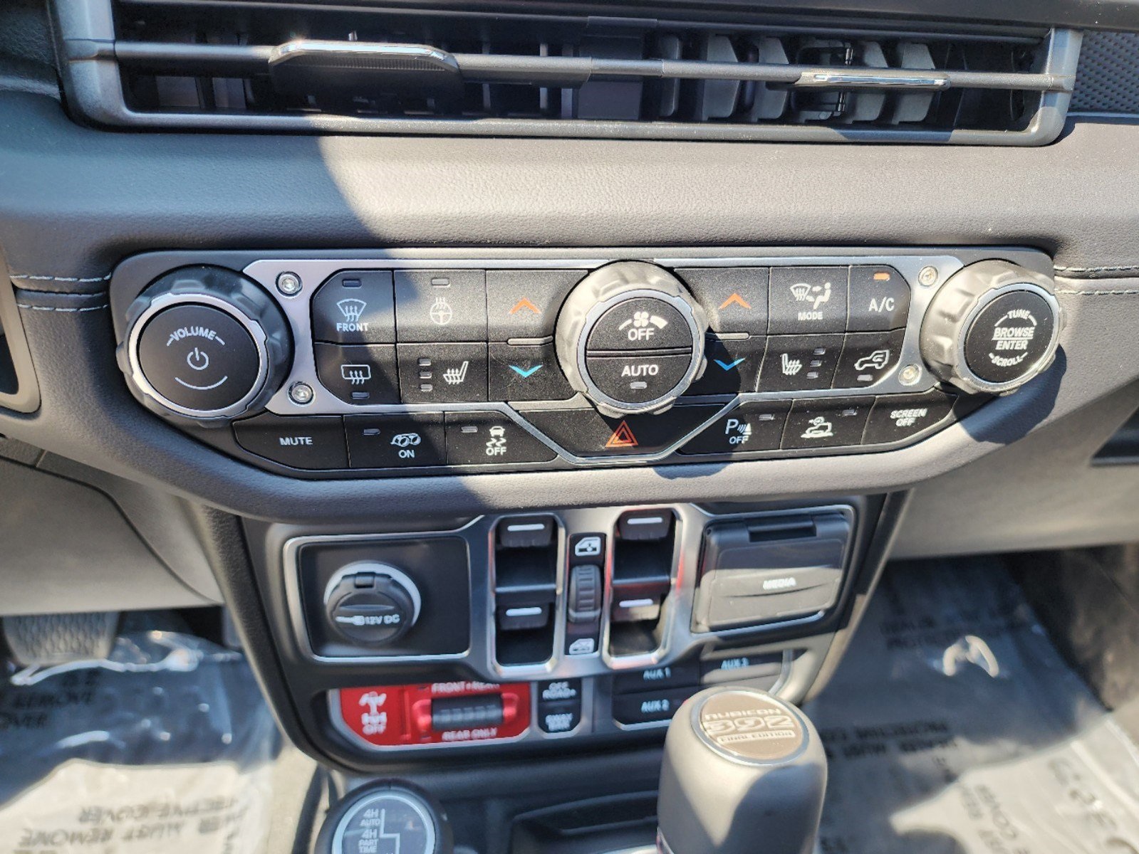 2024 Jeep Wrangler Rubicon 392 photo 18