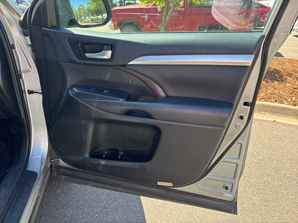 2019 Toyota Highlander XLE photo 18
