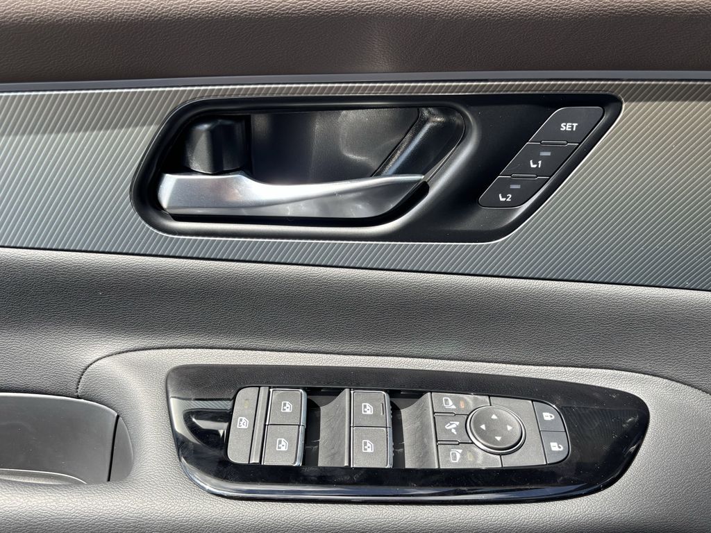 2025 Nissan Murano Platinum photo 14