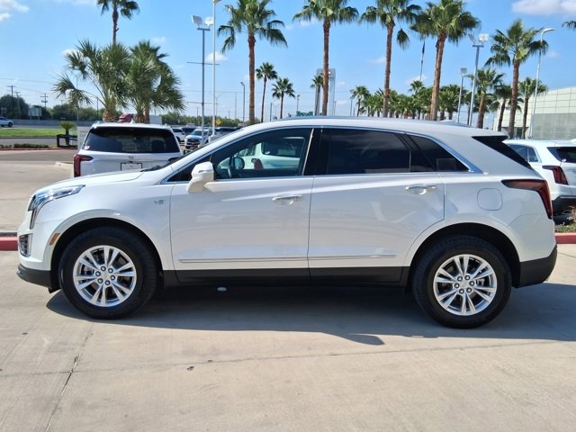 2025 Cadillac XT5 Luxury photo 2