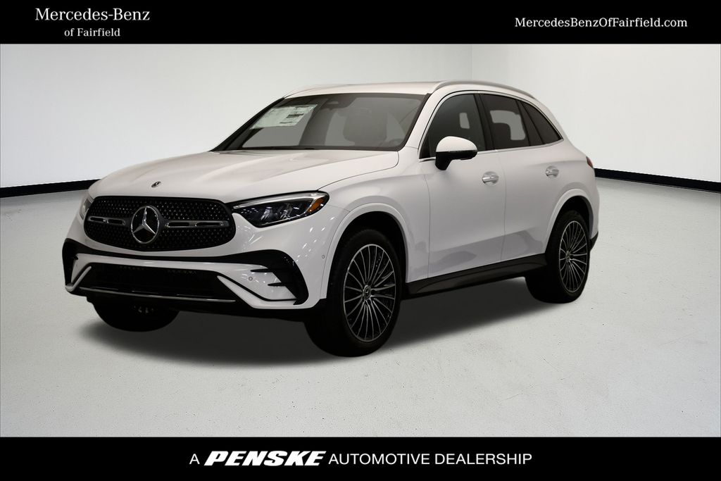 2025 Mercedes-Benz GLC Base's photo