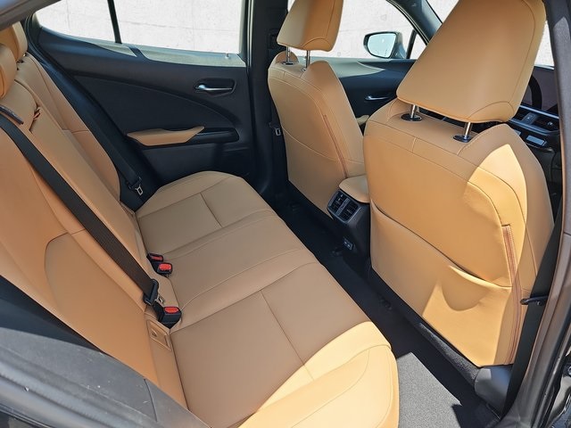 2025 Lexus UX Premium photo 11