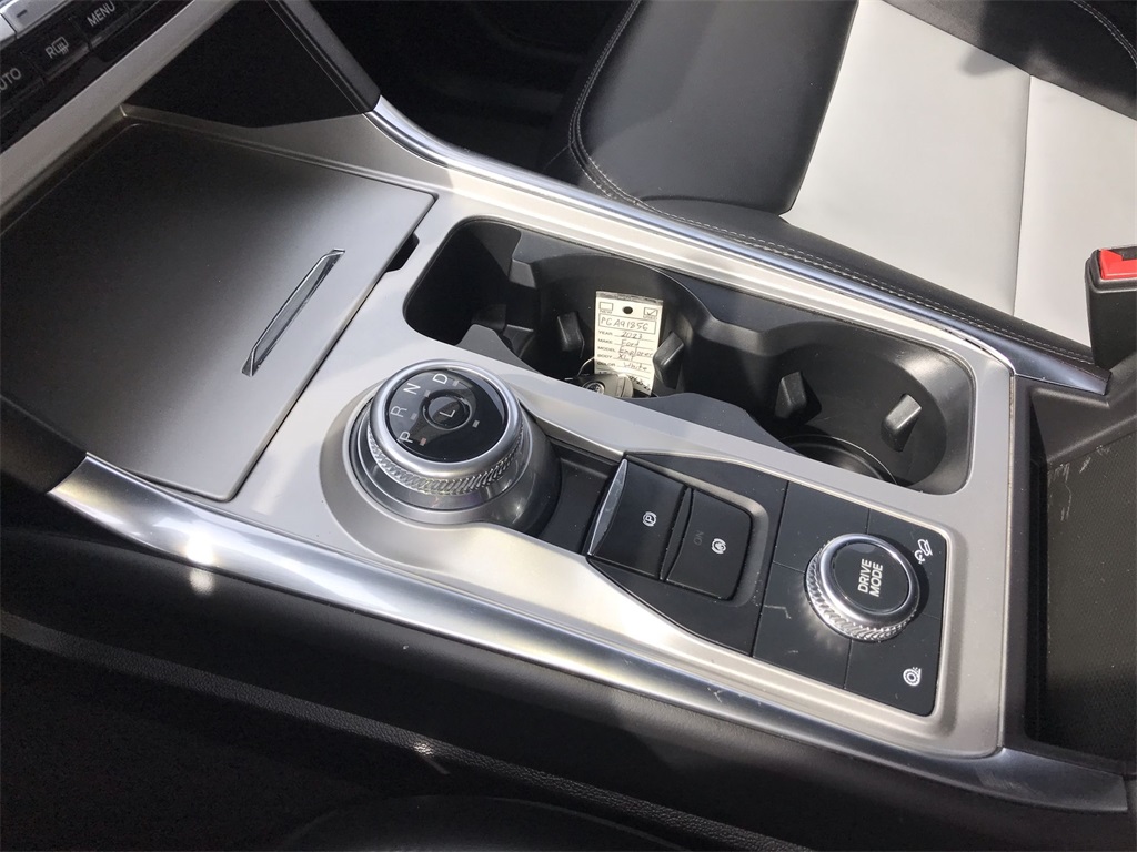 2023 Ford Explorer XLT photo 21