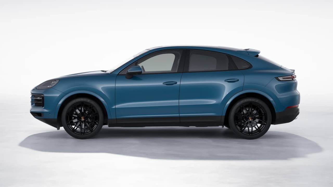 2025 Porsche Cayenne Coupe photo 2