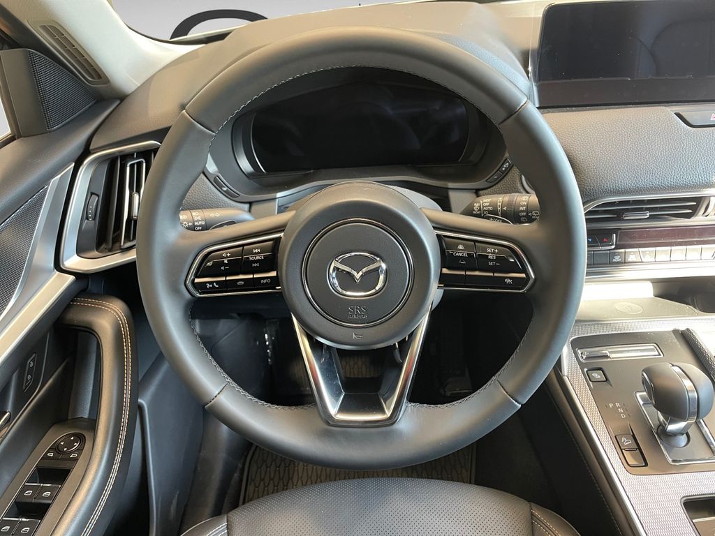 2025 Mazda CX-90 Preferred photo 9