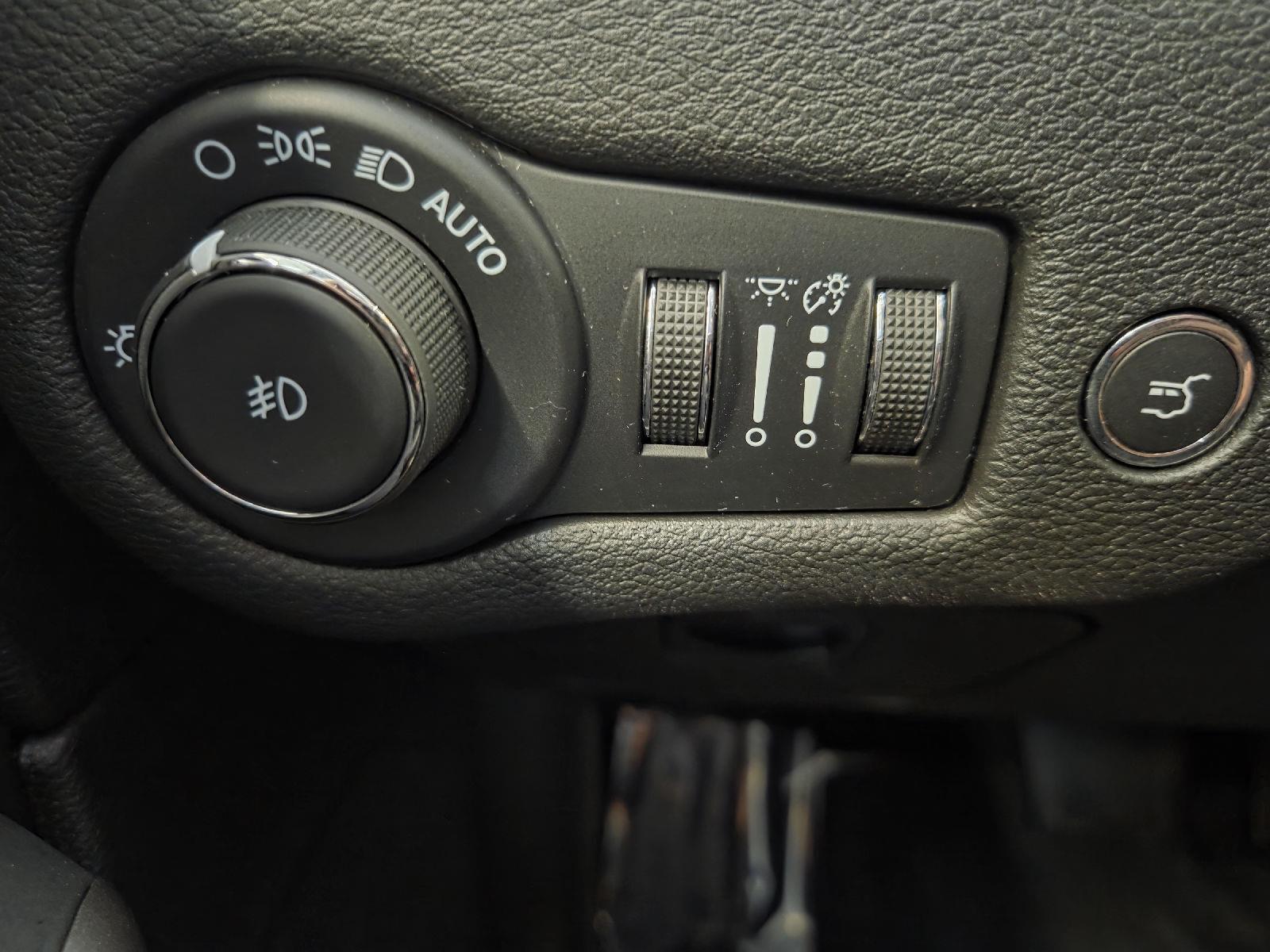 2022 Jeep Cherokee Limited photo 19