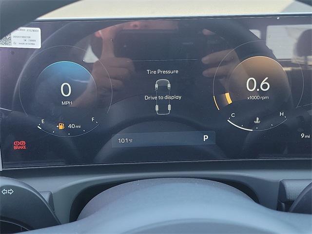 2025 Hyundai Santa Cruz SEL Activity photo 11