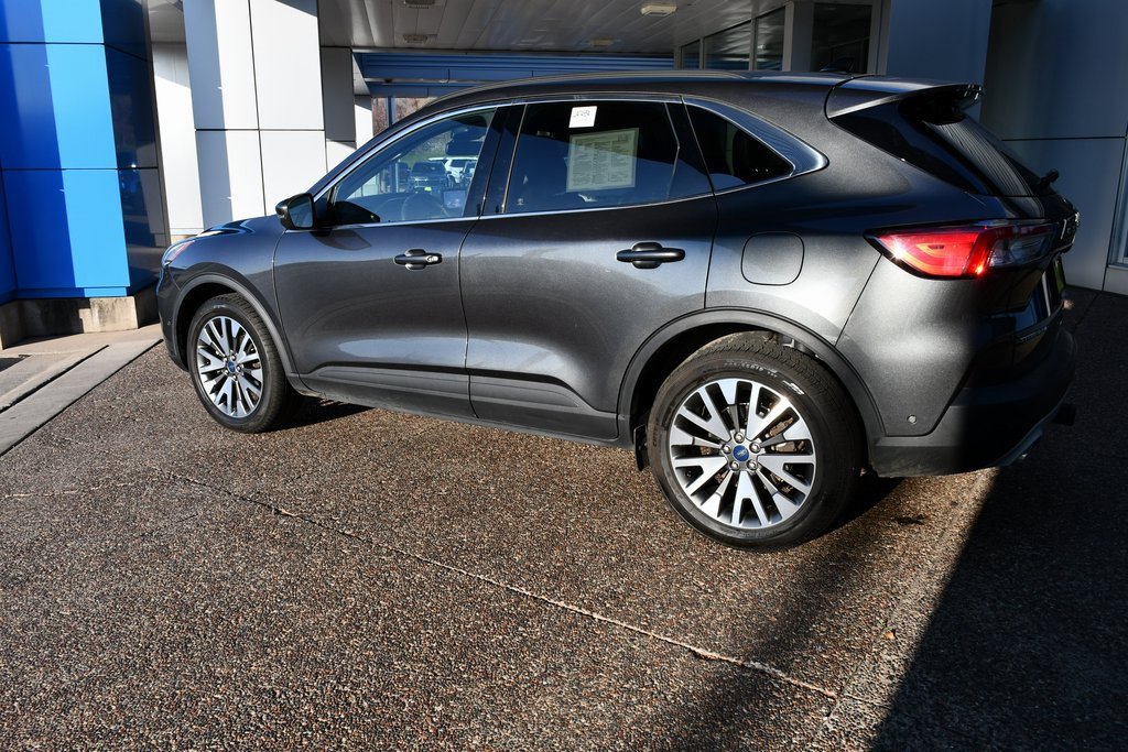 2020 Ford Escape Titanium photo 4