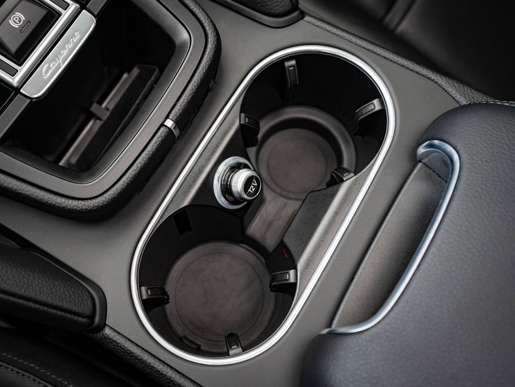 2023 Porsche Cayenne Platinum Edition photo 29