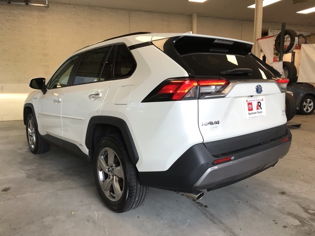 2020 Toyota RAV4 Hybrid Limited photo 6