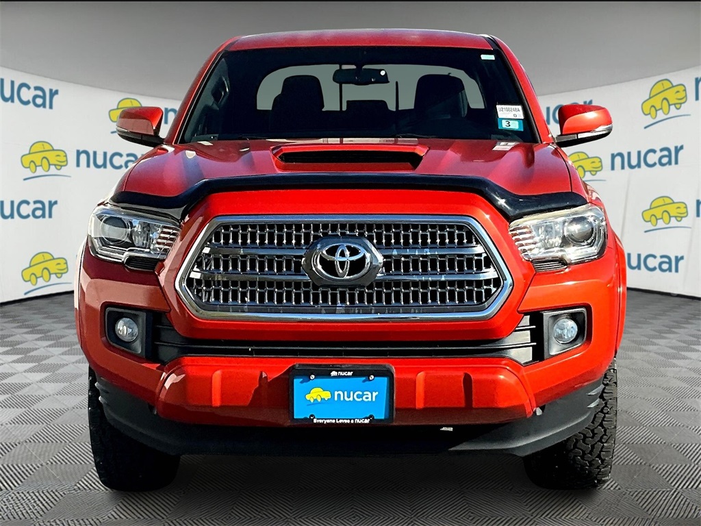 2017 Toyota Tacoma TRD Sport 4x4 Double Cab photo 2