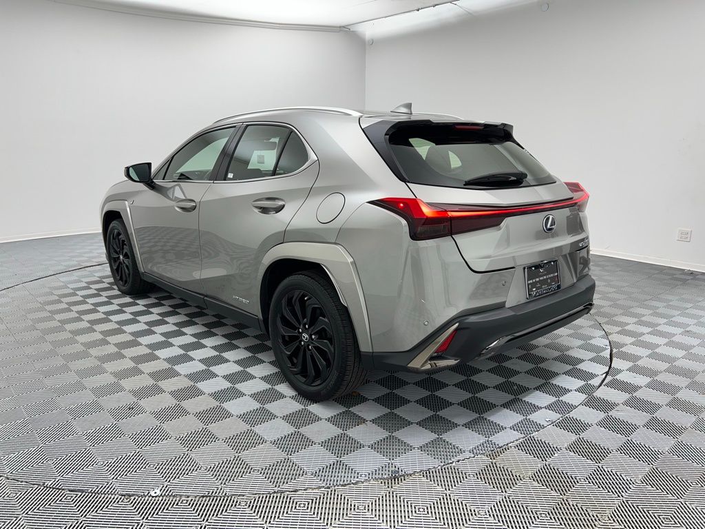 2022 Lexus UX 250h F SPORT photo 6