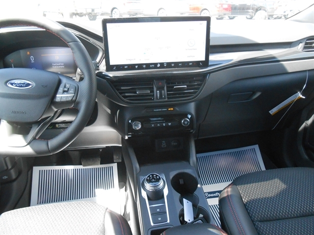 2025 Ford Escape ST-Line photo 4