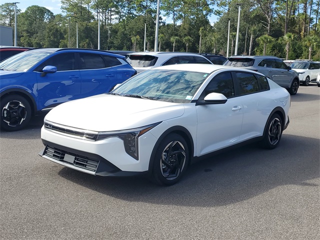 2025 Kia K4 EX photo 3