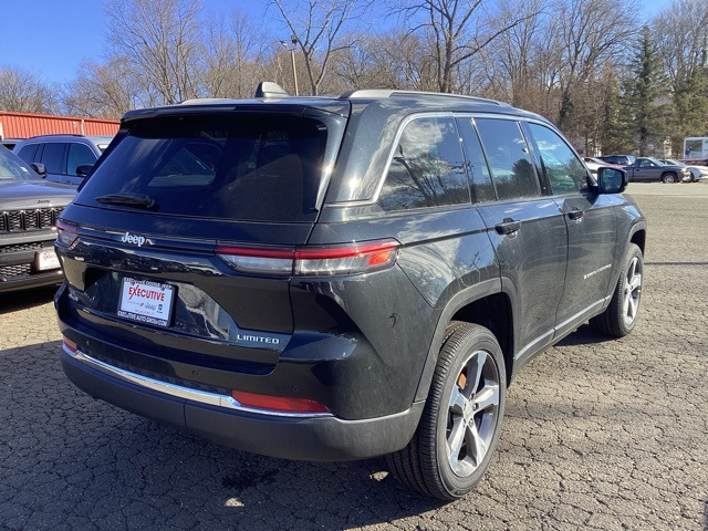 2025 Jeep Grand Cherokee Limited photo 4
