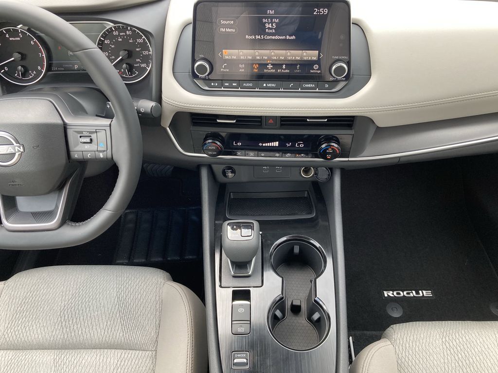 2025 Nissan Rogue SV photo 11