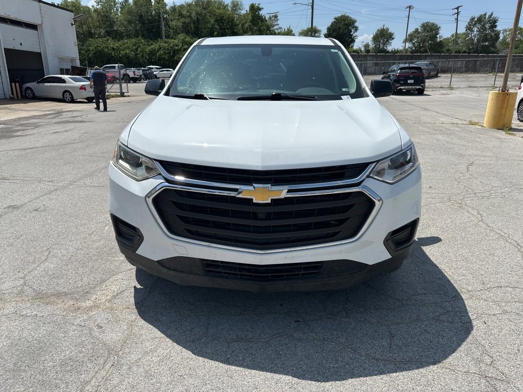 Used 2019 Chevrolet Traverse LS with VIN 1GNEVFKW0KJ129839 for sale in Kansas City