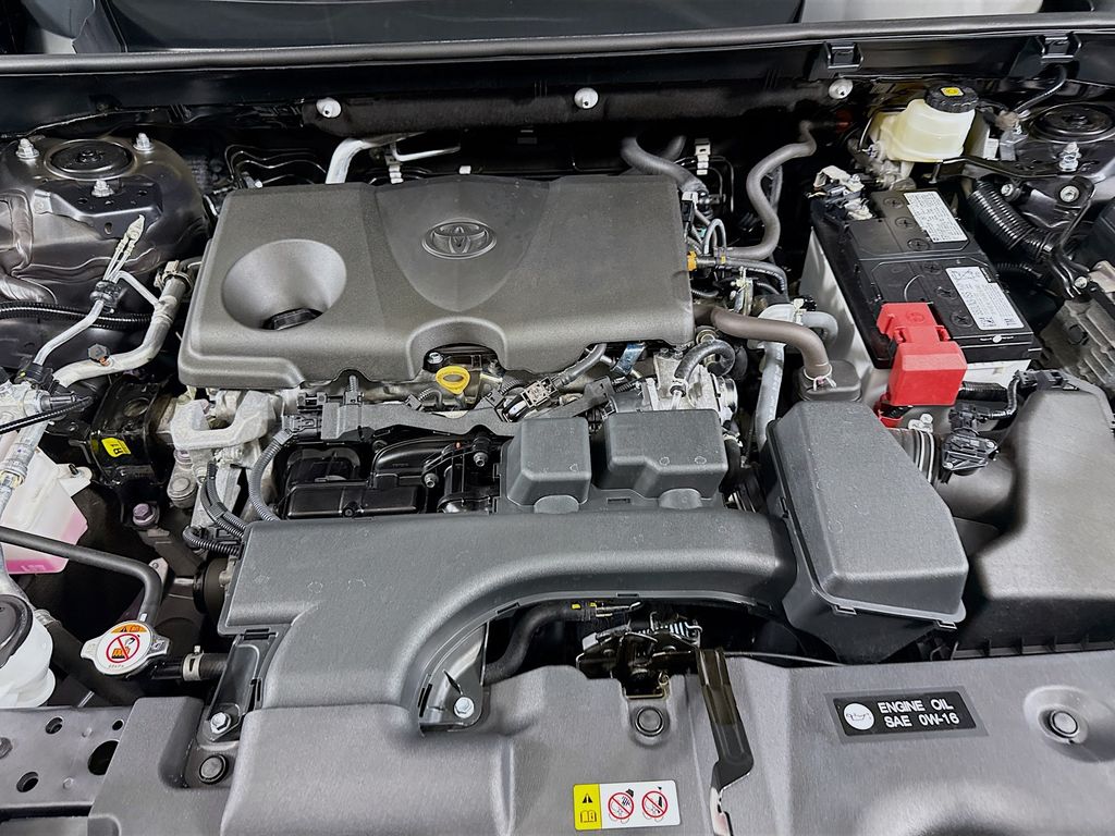 2023 Toyota RAV4 XLE photo 25