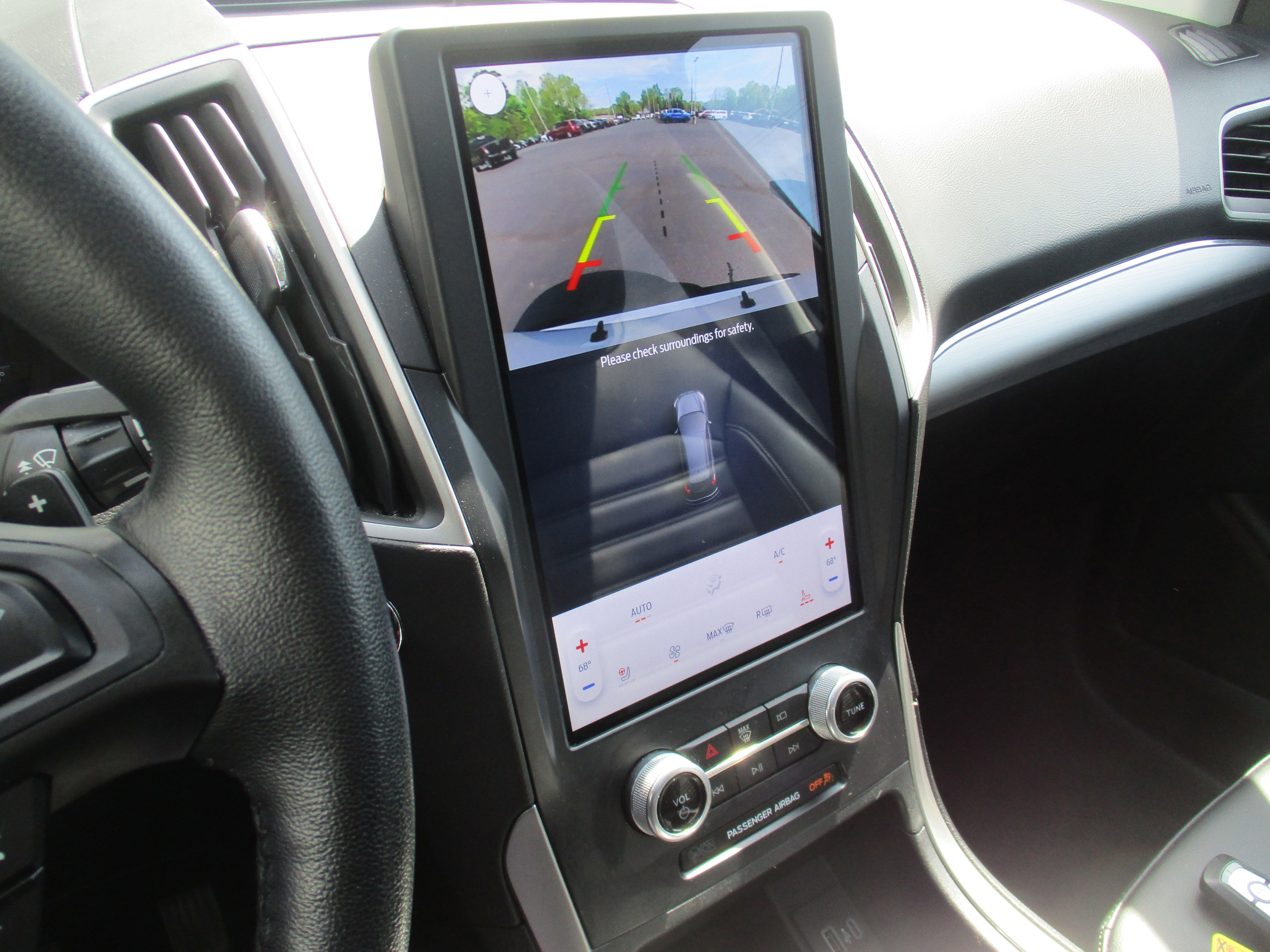 2022 Ford Edge SEL photo 49