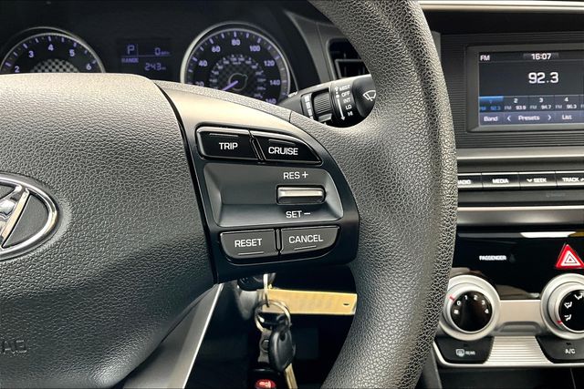 2019 Hyundai Elantra SE photo 15