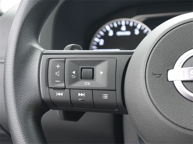 2025 Nissan Pathfinder S photo 25