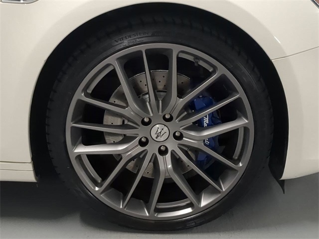 2022 Maserati Ghibli Modena Q4 photo 9