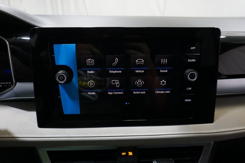 2025 Volkswagen Taos SE photo 14