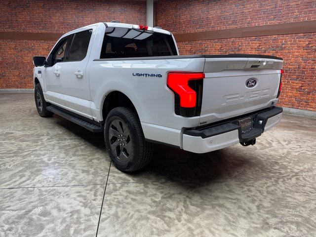 2025 Ford F-150 Lightning photo 3