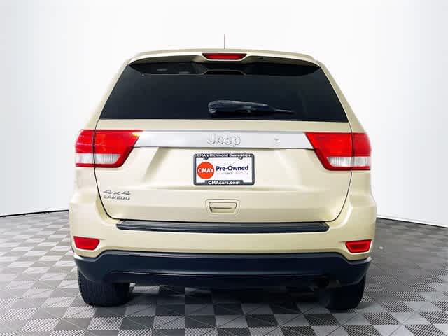 2011 Jeep Grand Cherokee Laredo photo 4
