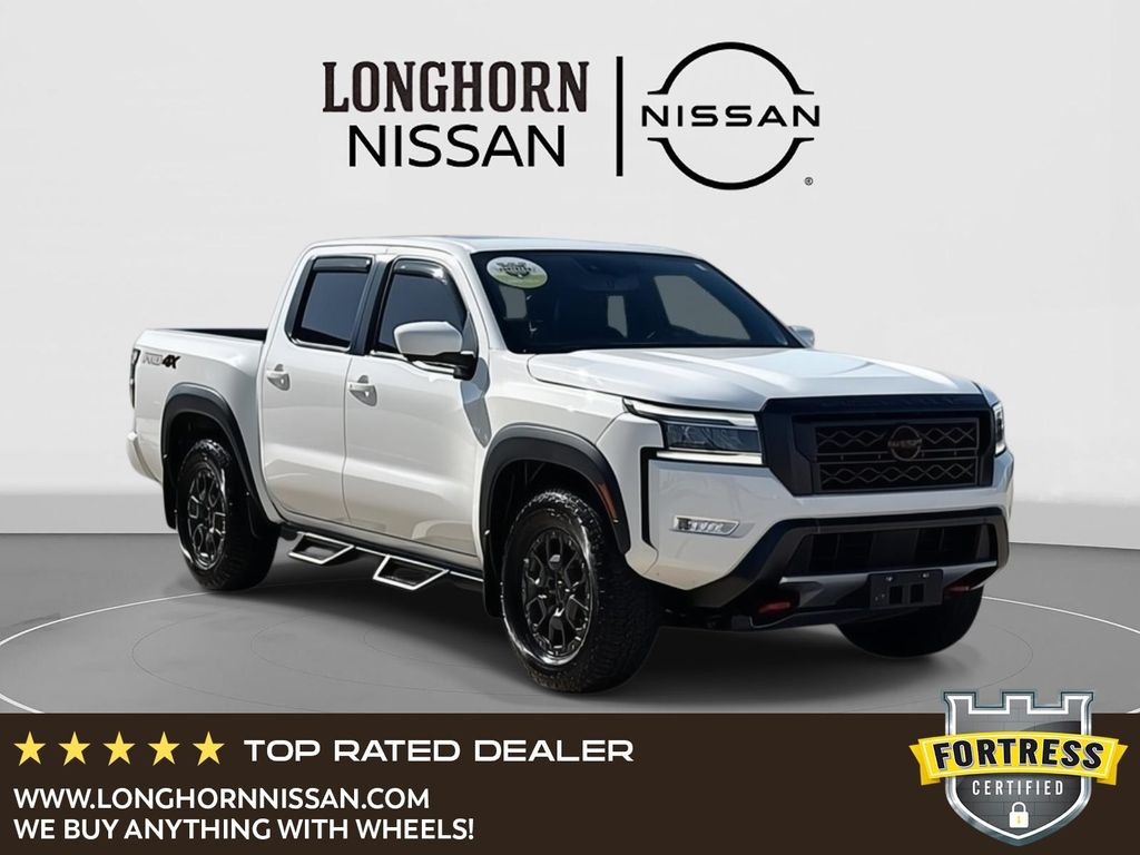 2022 Nissan Frontier PRO-4X's photo