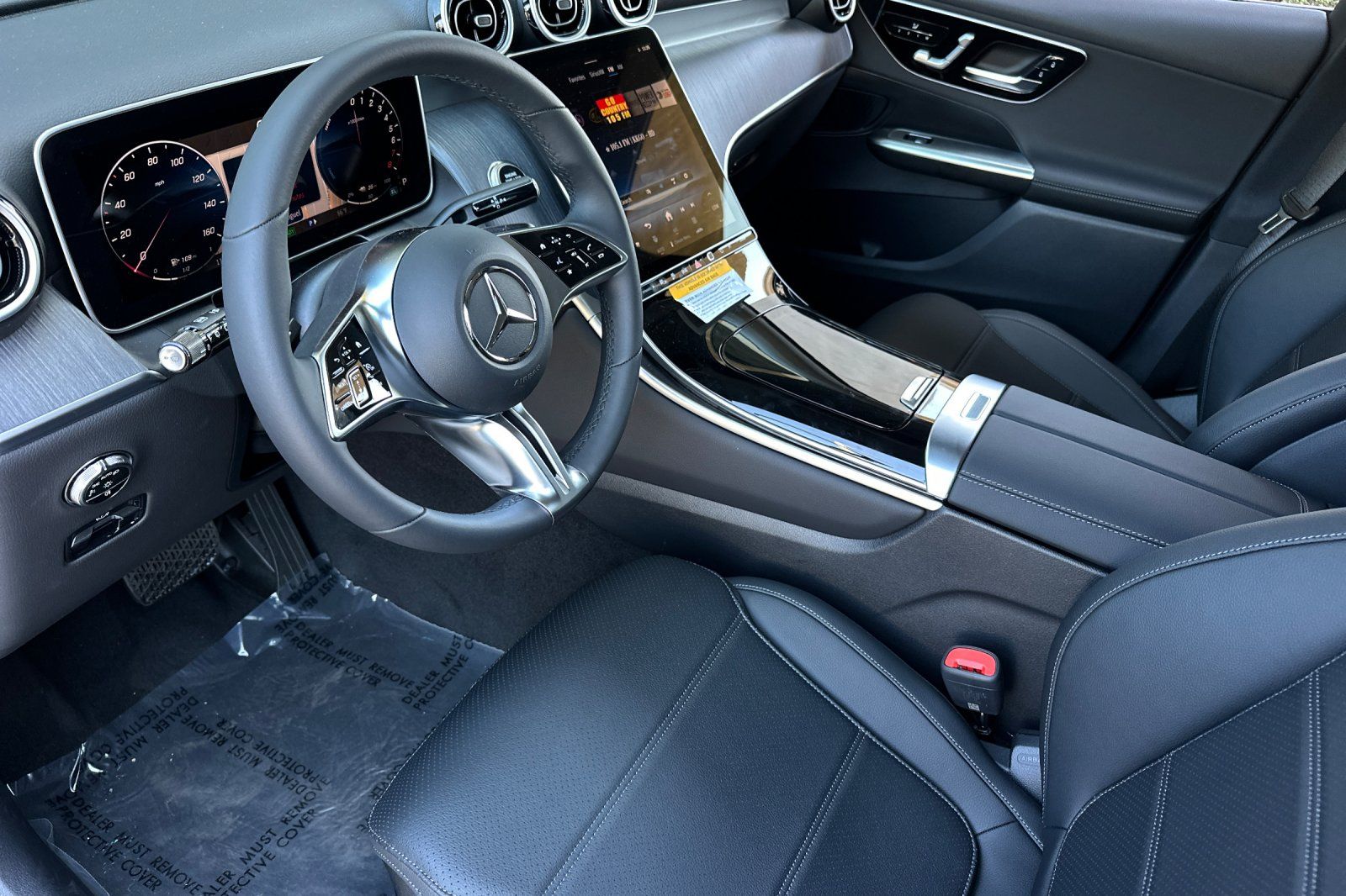 2025 Mercedes Benz GLC 350e 4MATIC photo 7