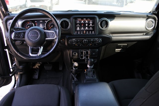 2020 Jeep Wrangler Unlimited Sahara photo 34