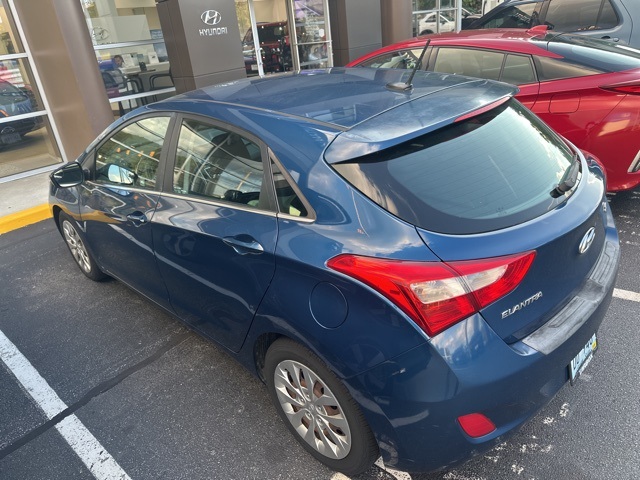 2016 Hyundai Elantra GT Base photo 3
