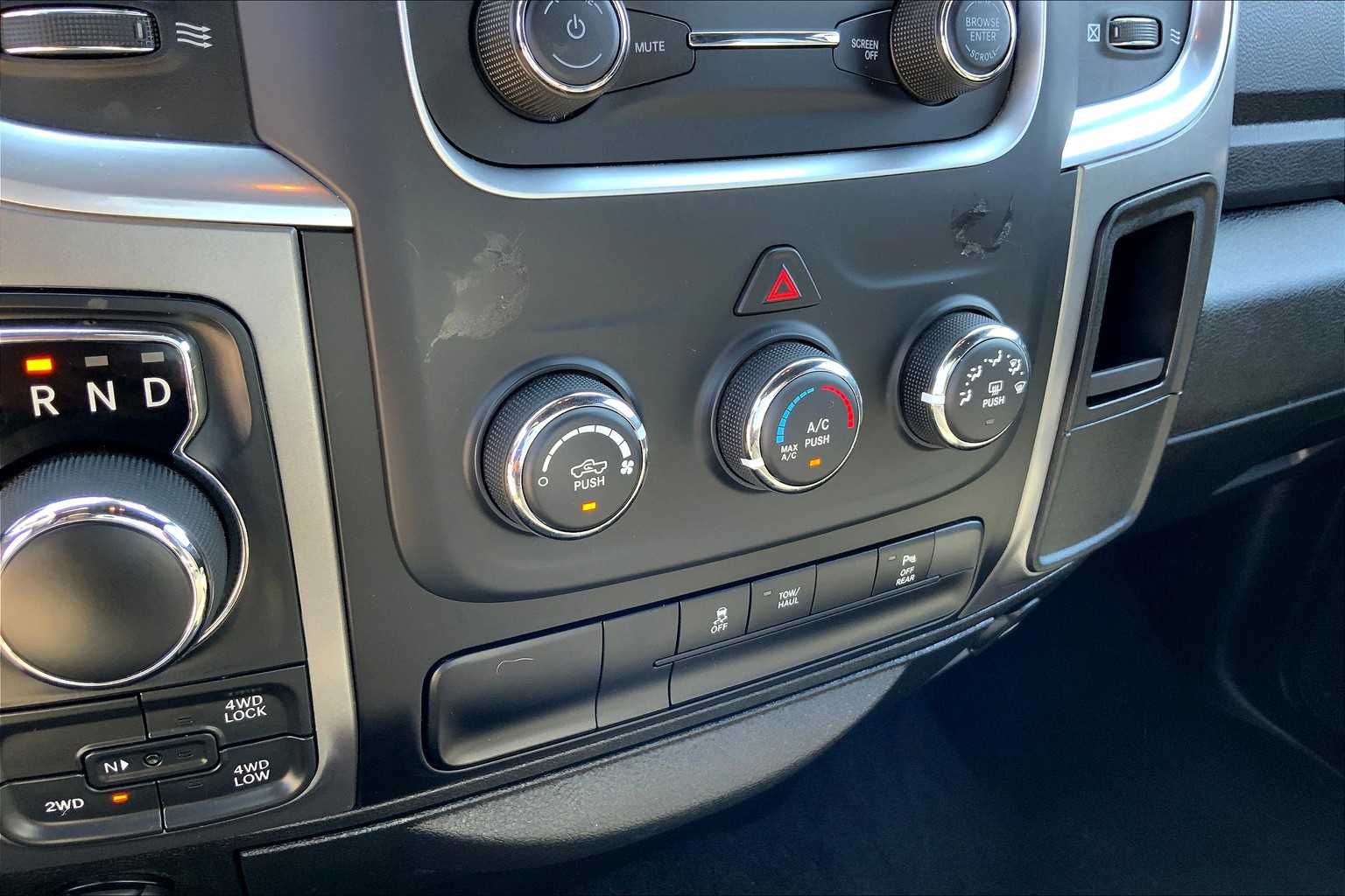 2024 Ram 1500 Classic Warlock photo 31