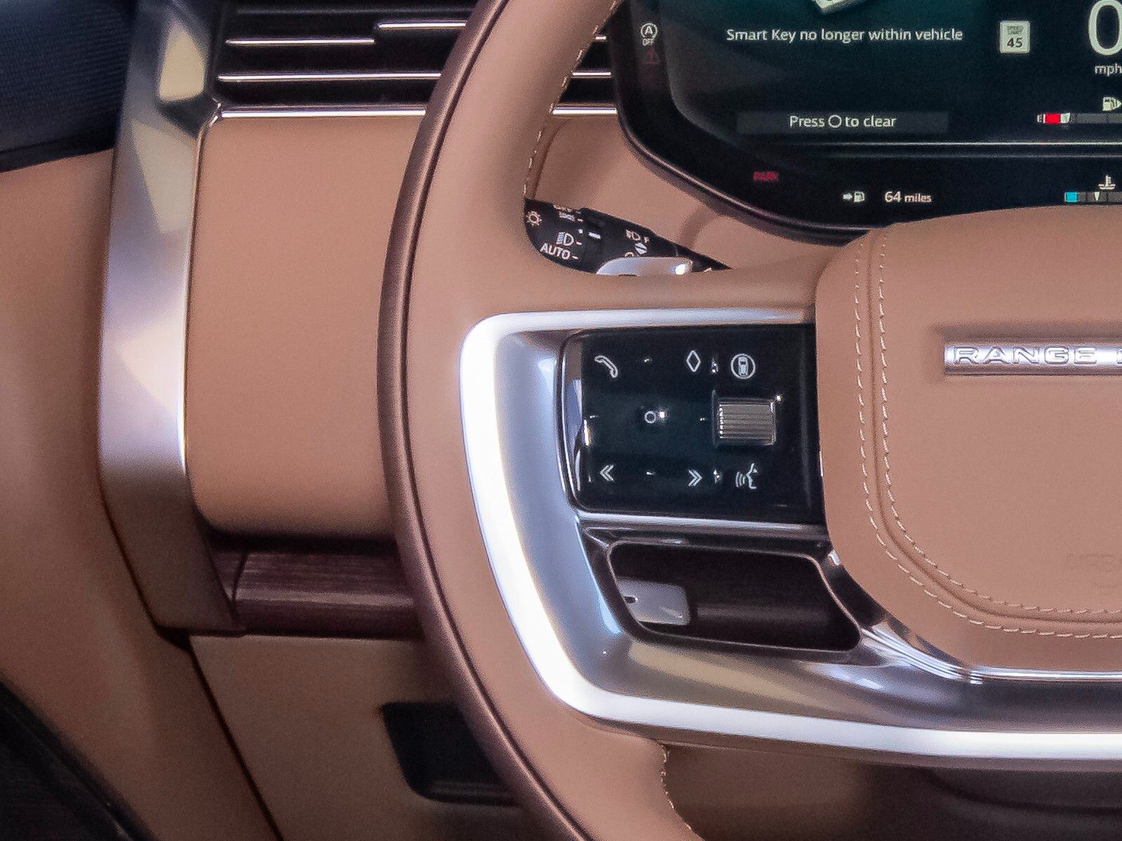 2025 Land Rover Range Rover SE photo 14
