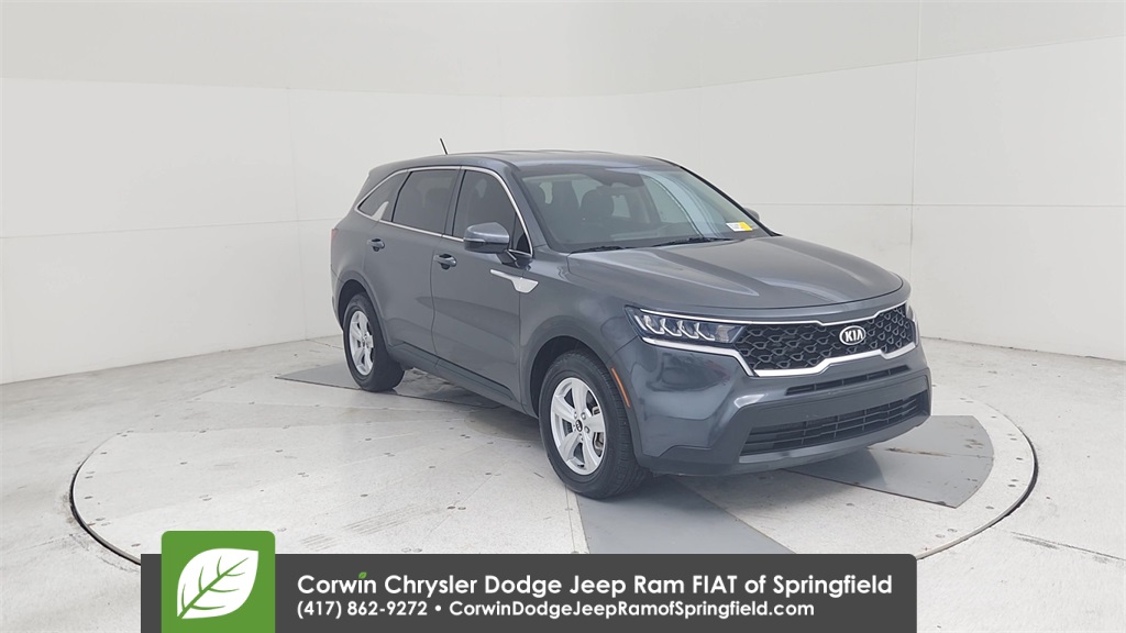 2021 Kia Sorento LX photo 3