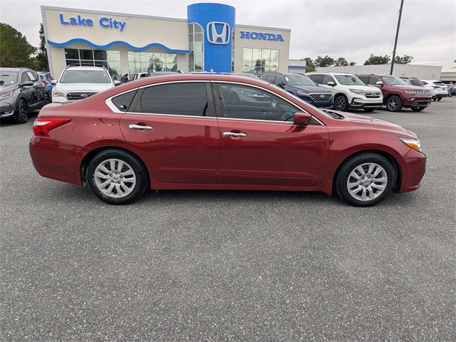 Used 2017 Nissan Altima S with VIN 1N4AL3APXHC159679 for sale in Lake City, FL