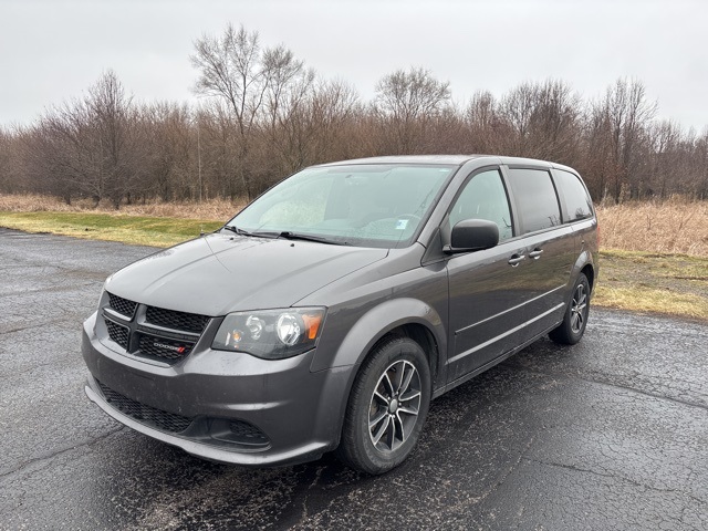 Used 2015 Dodge Grand Caravan SE with VIN 2C4RDGBG4FR558740 for sale in Auburn, IN