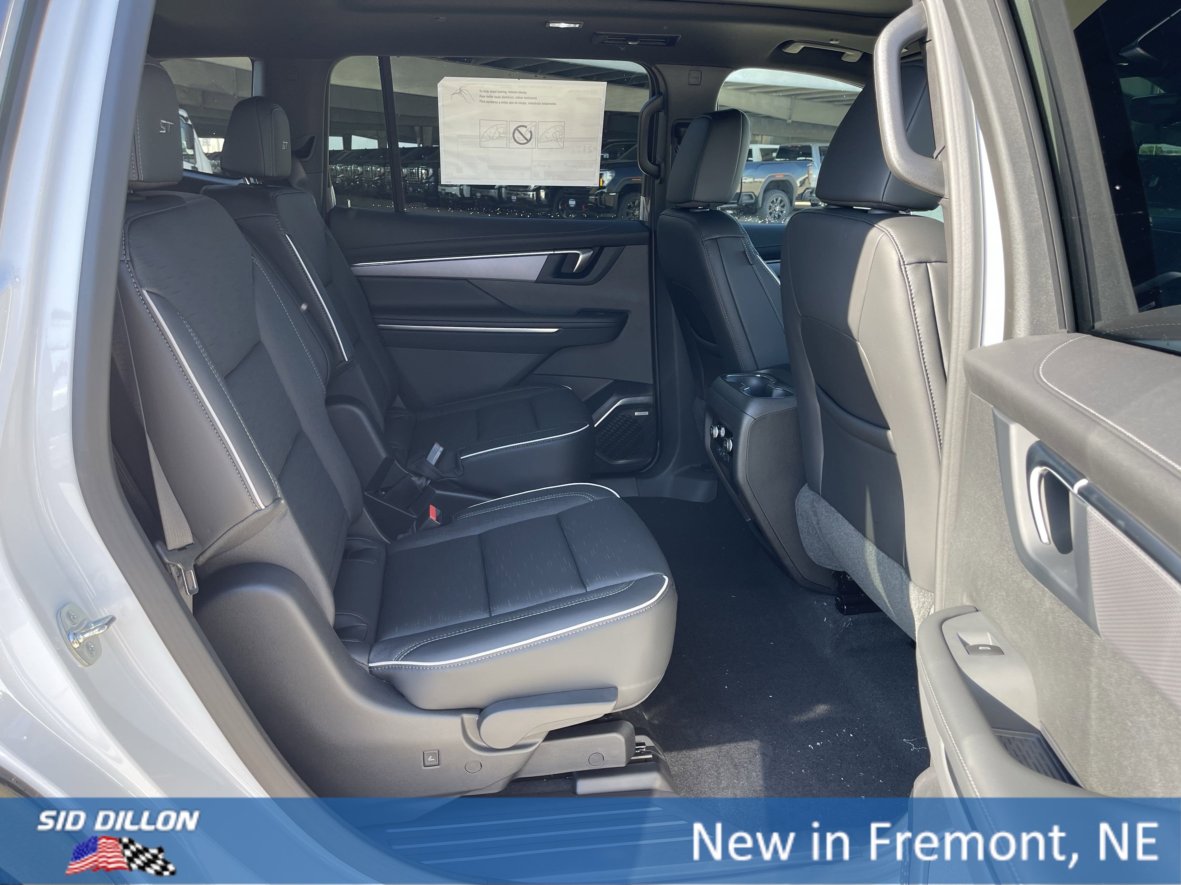 2026 Buick Enclave Sport Touring photo 8