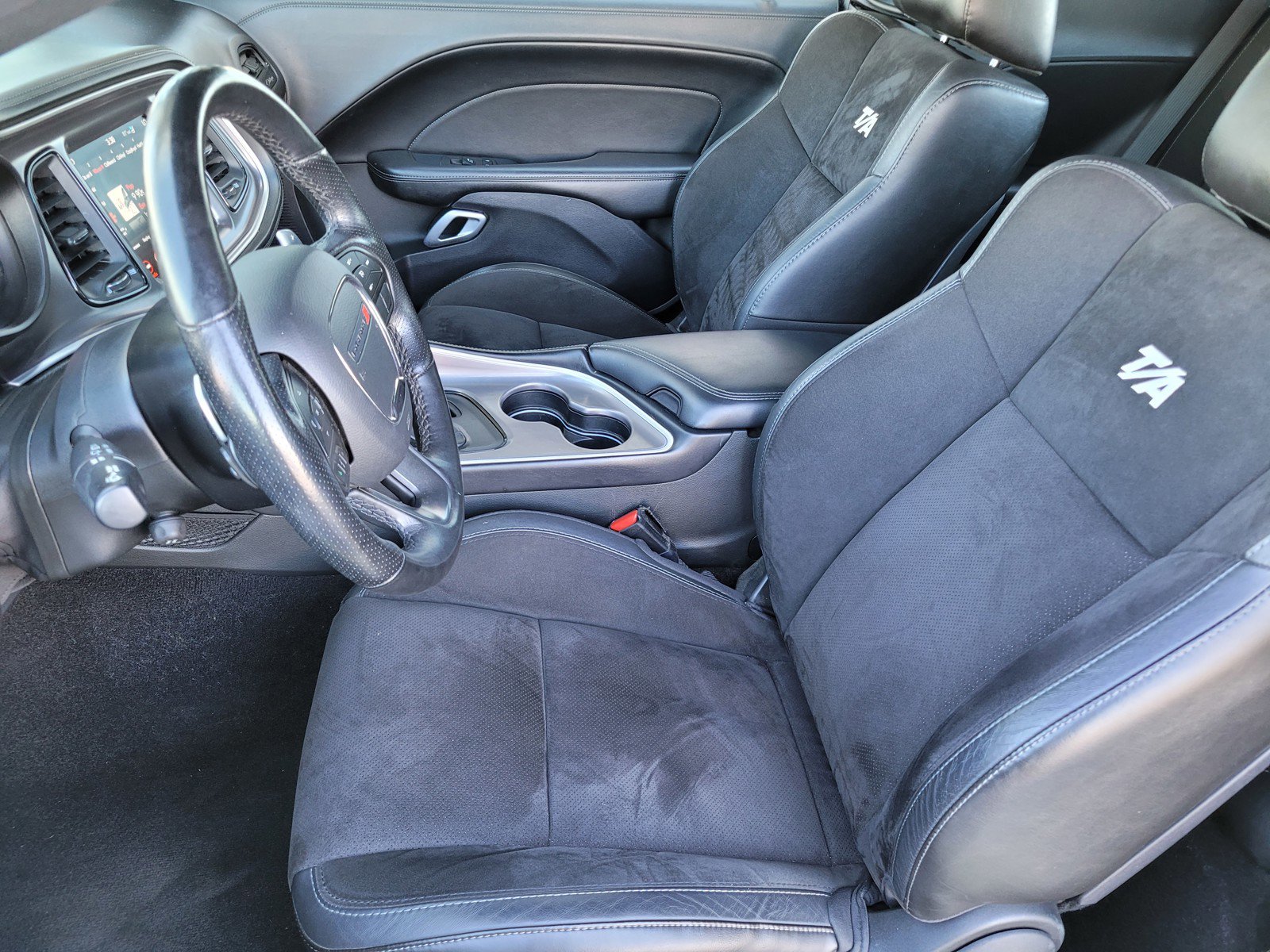 2021 Dodge Challenger R/T photo 13