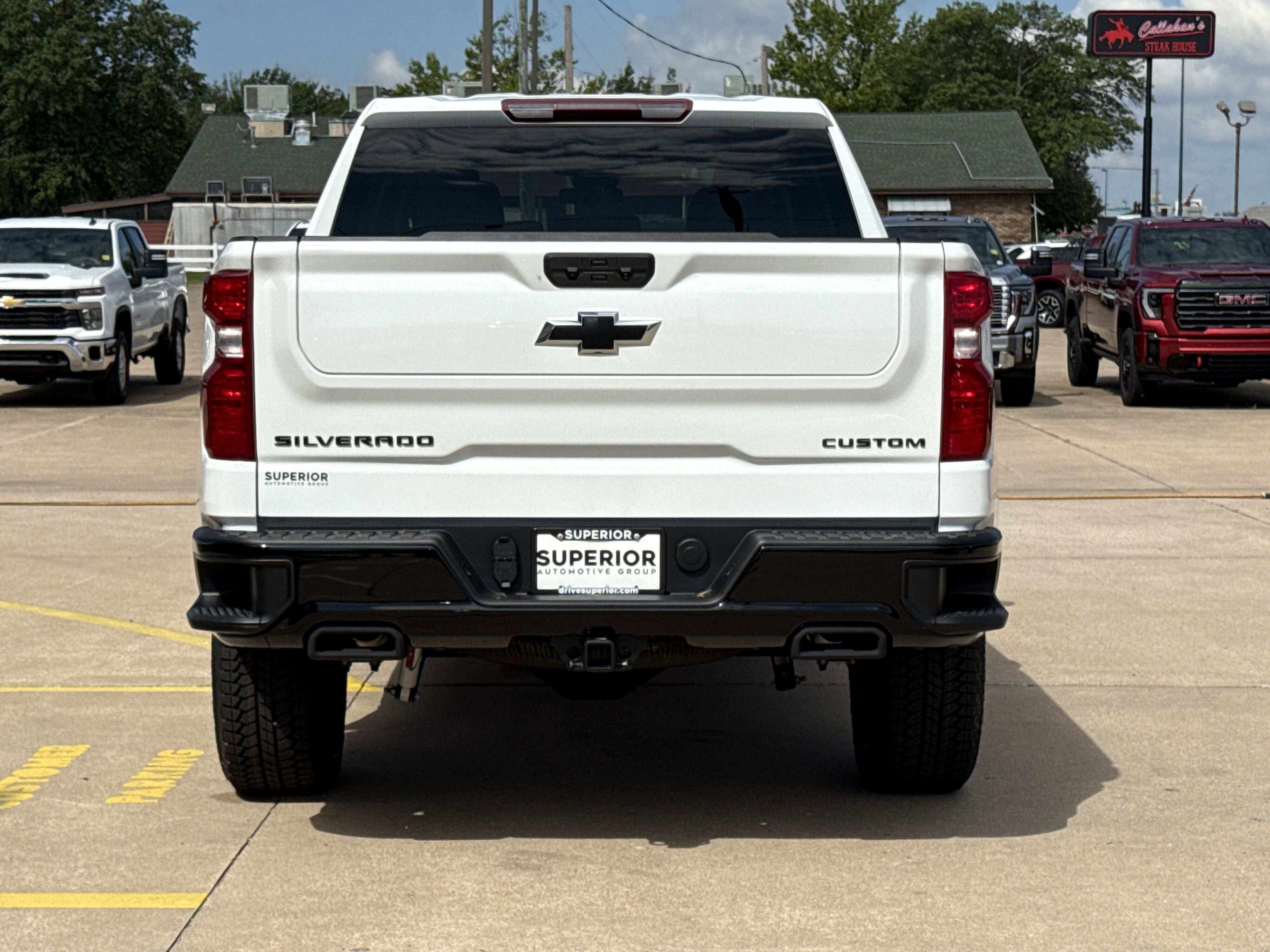 2025 Chevrolet Silverado 1500 Custom Trail Boss photo 4