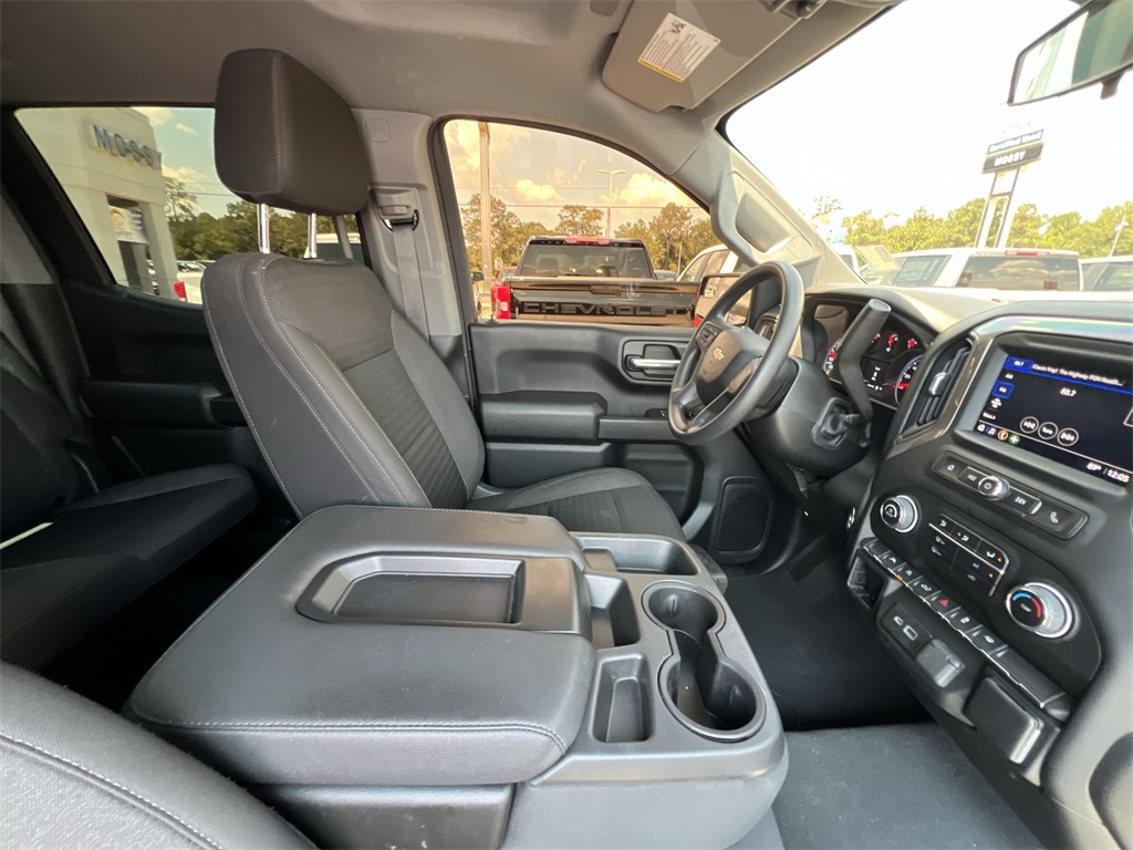 2023 Chevrolet Silverado 1500 Custom photo 16