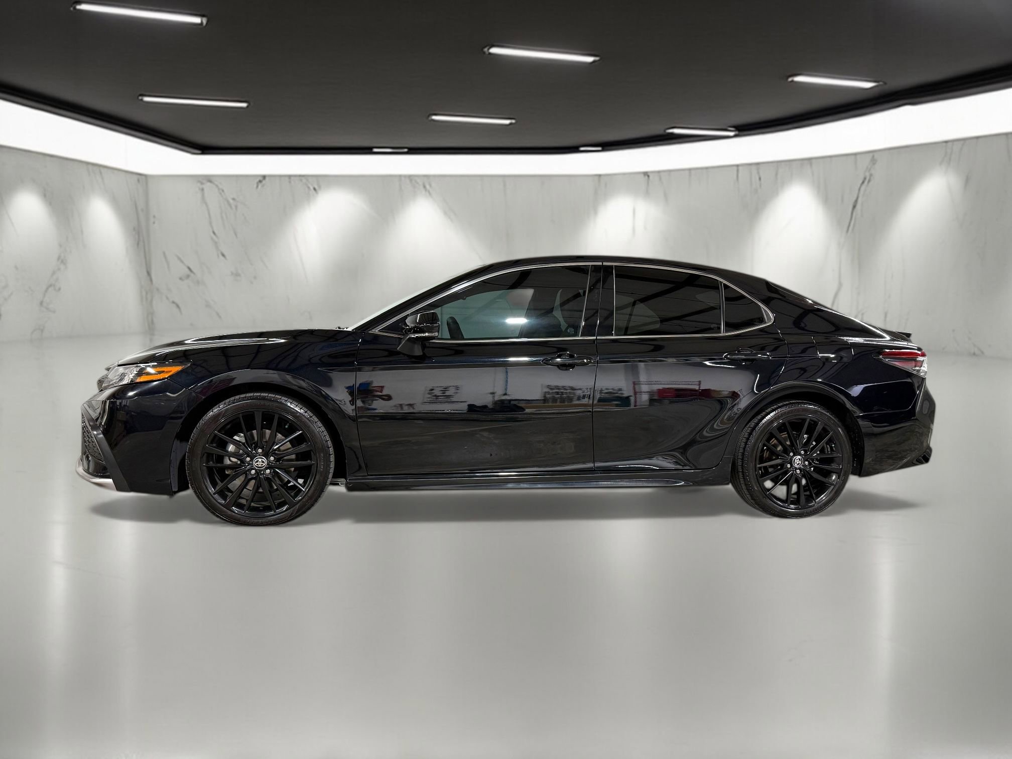 2022 Toyota Camry XSE photo 2